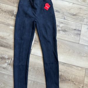 SPANX
Faux Suede Leggings NWT Navy blue